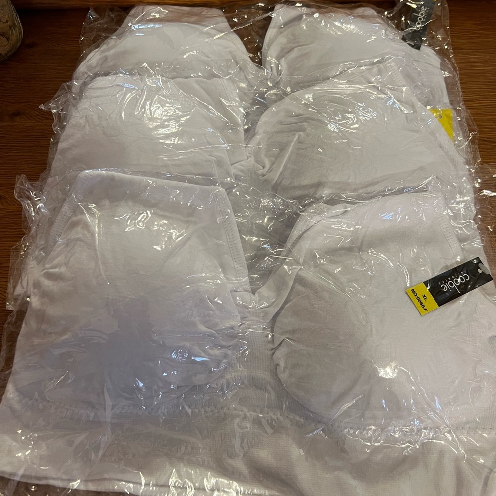 COPY - NWT Coobie bralette!